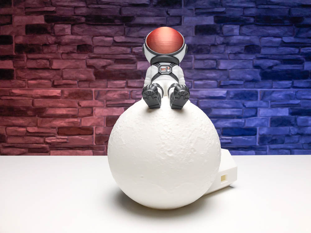 Astronaut Lamp STL for download