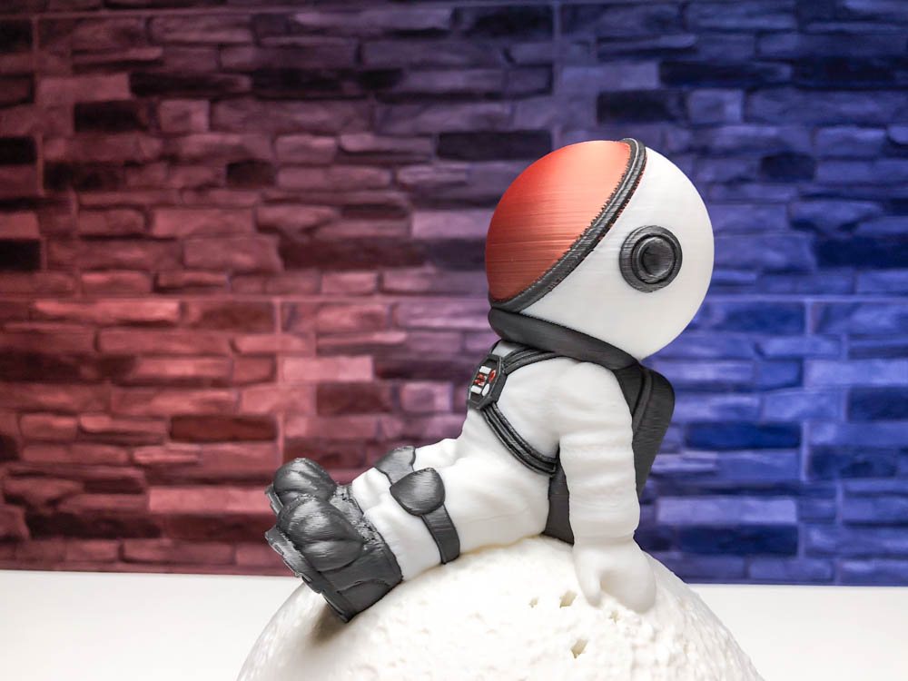 Astronaut Lamp STL for download